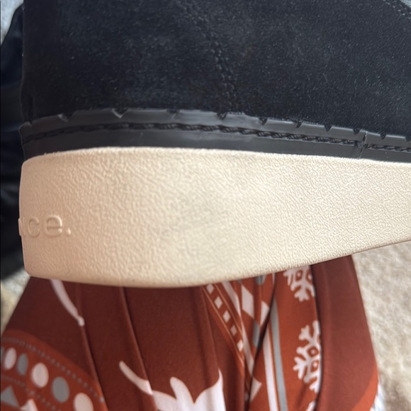 Vince Black Lace Up Boots with Suede Texture - Picture 8 of 10